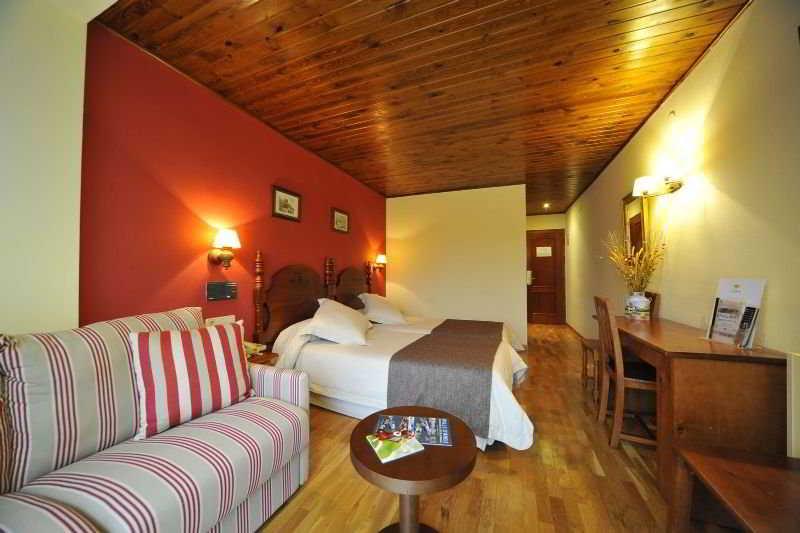 Hotel La Morera Valencia D'Aneu Εξωτερικό φωτογραφία