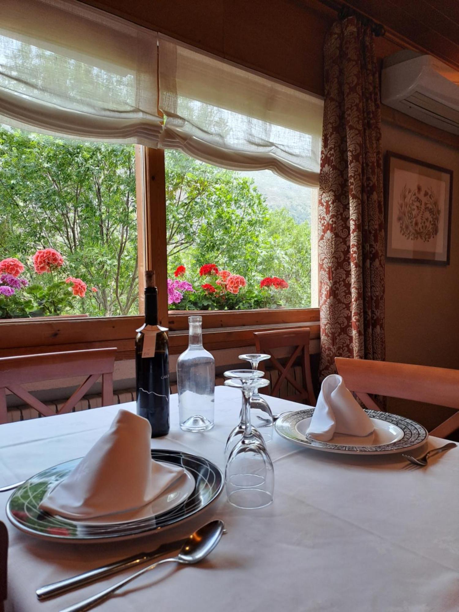 Hotel La Morera Valencia D'Aneu Εξωτερικό φωτογραφία