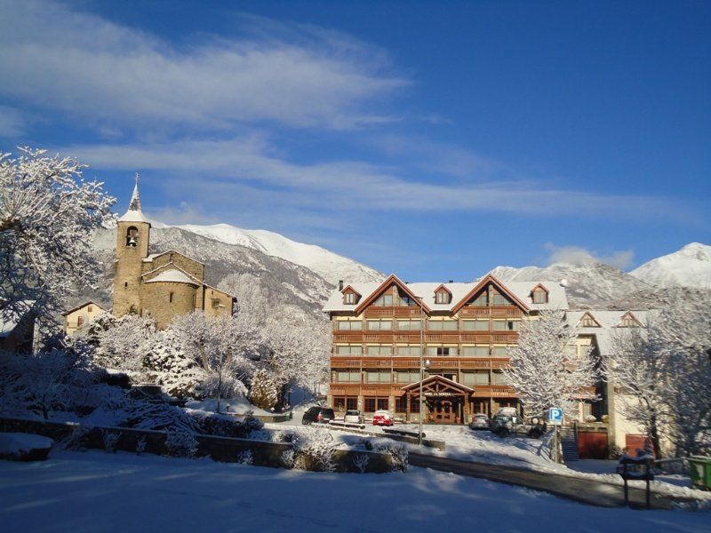 Hotel La Morera Valencia D'Aneu Εξωτερικό φωτογραφία
