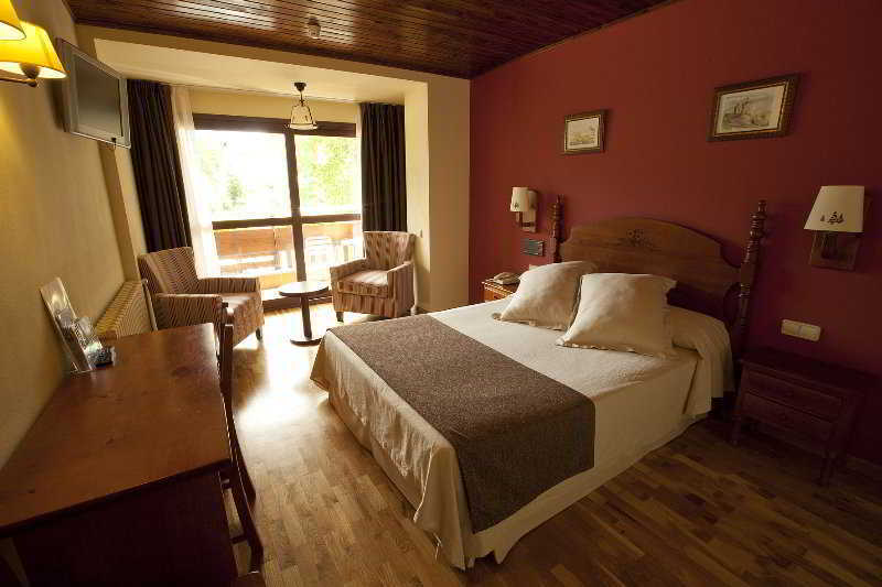 Hotel La Morera Valencia D'Aneu Εξωτερικό φωτογραφία
